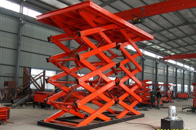 Hydraulic scissor lift